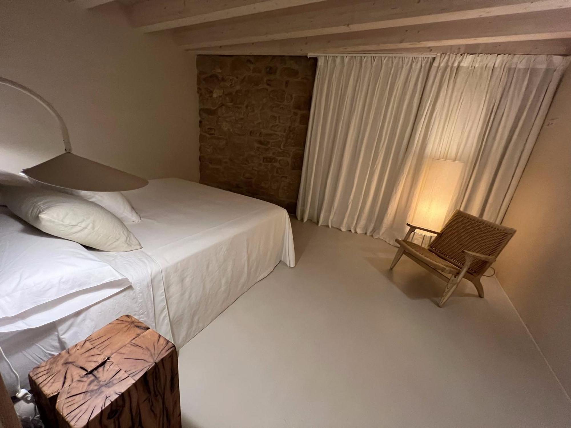 Casa Robla Guest House Bilar Bagian luar foto